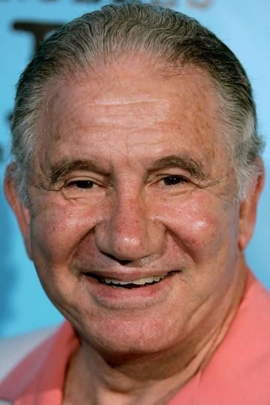 Hector Elias backdrop