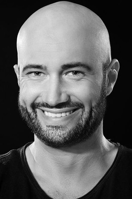 Mihai Bendeac backdrop