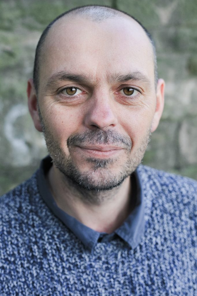 Tudor Smoleanu backdrop