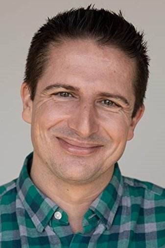 Benjamin Siemon backdrop