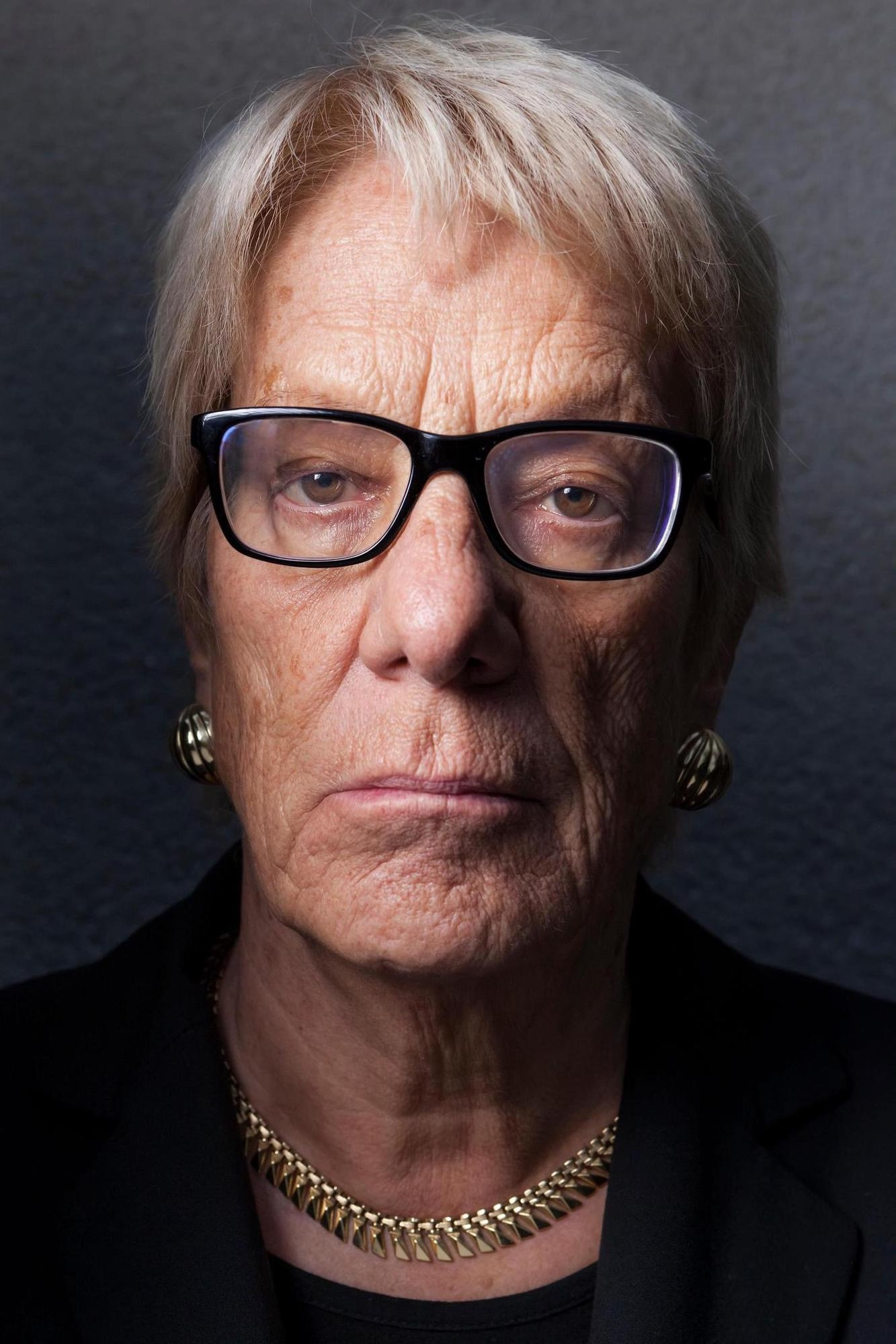 Carla Del Ponte backdrop