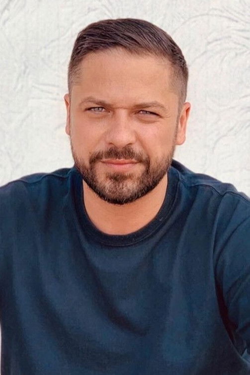 Augustin Viziru backdrop