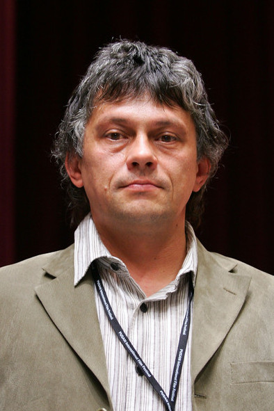 Titus Muntean backdrop