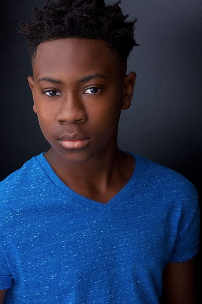 Çejk M'Bajë backdrop