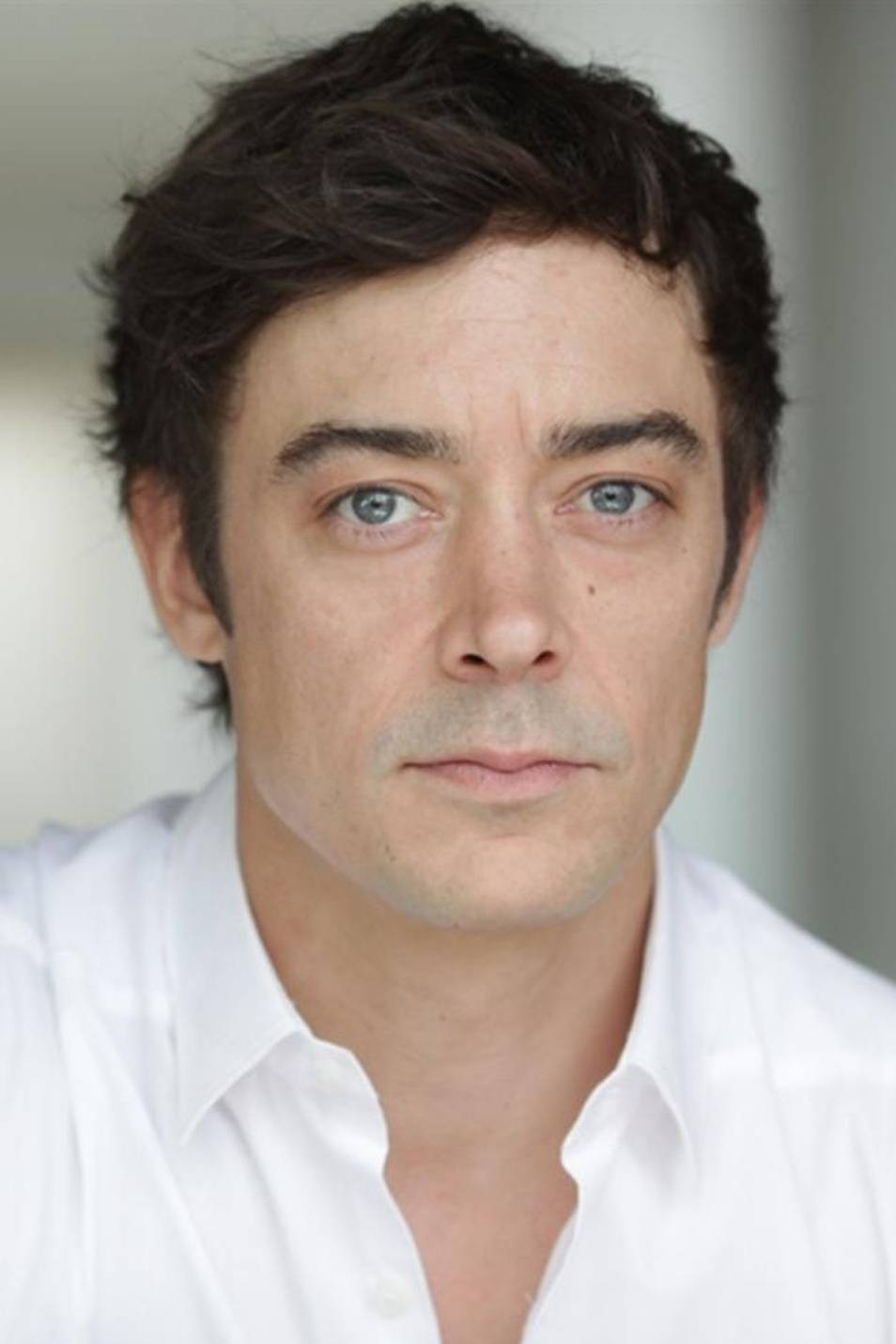 Alban Guyon backdrop