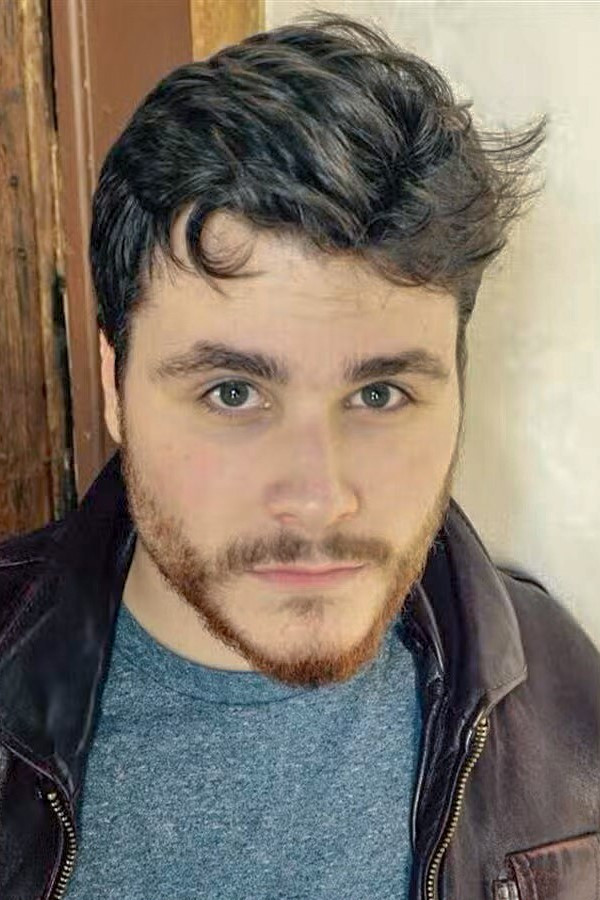 Léo-Paul Salmain backdrop