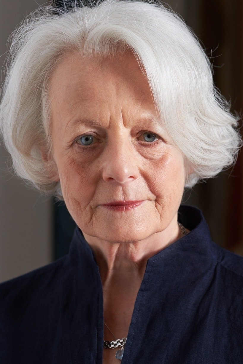 Lore Stefanek backdrop