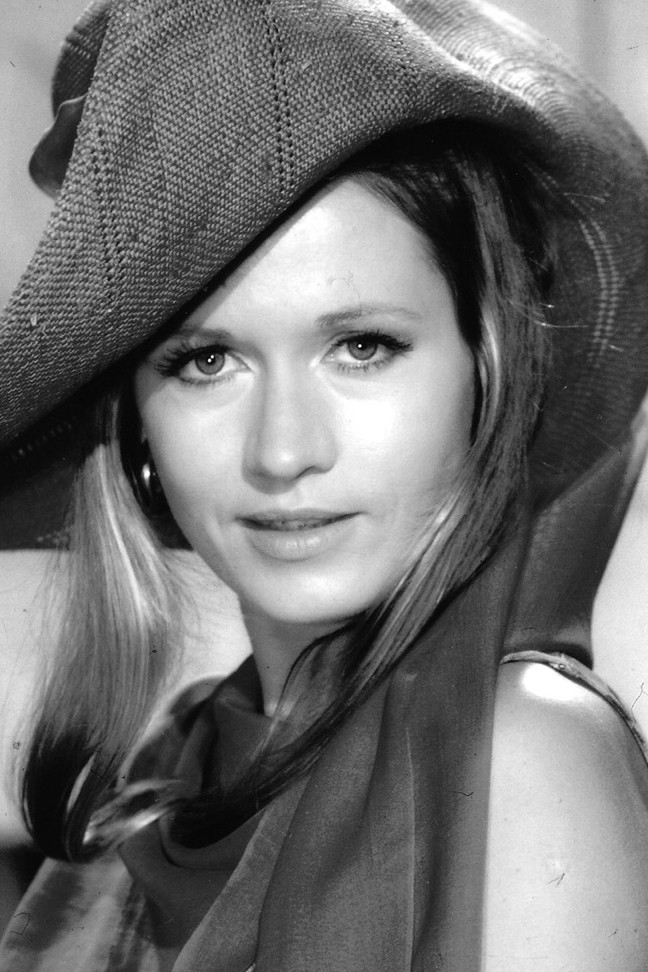 Erika Broyer backdrop