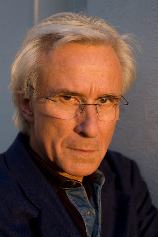 Zbigniew Wichłacz → Zbigniev Vikhlach backdrop