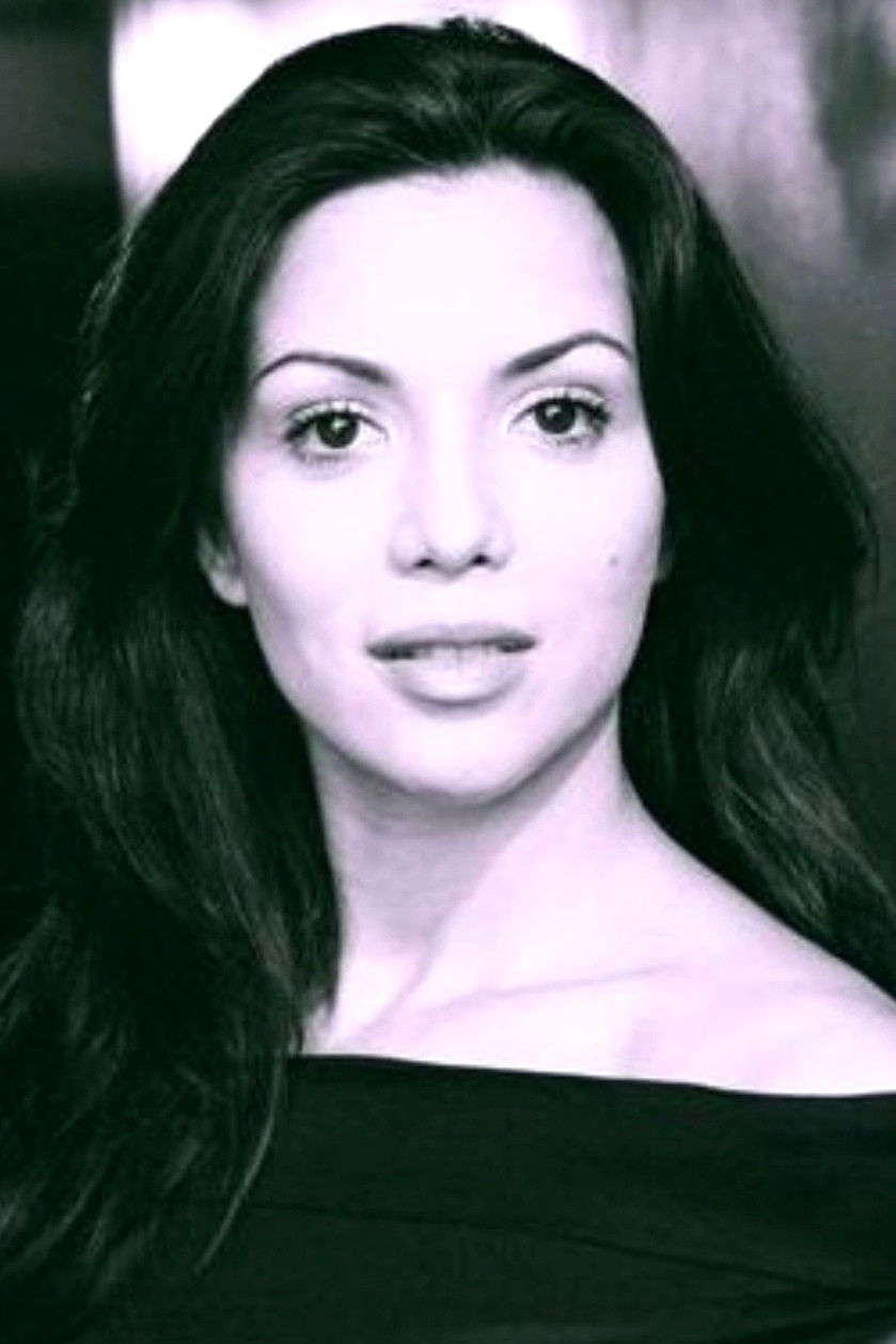 Lola Pagnani backdrop