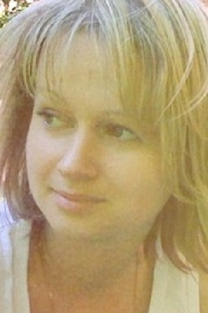 Anna Moiseenko backdrop