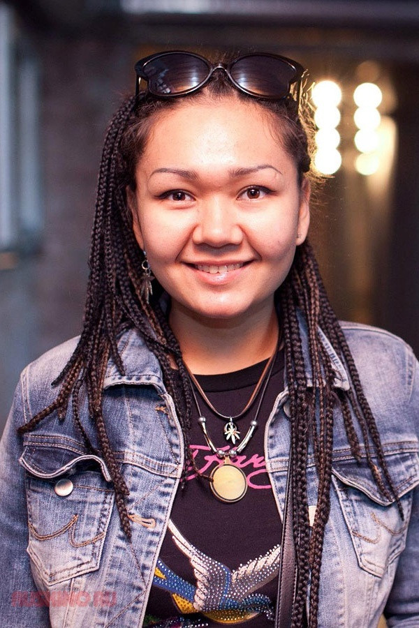 Madina Mustafina backdrop