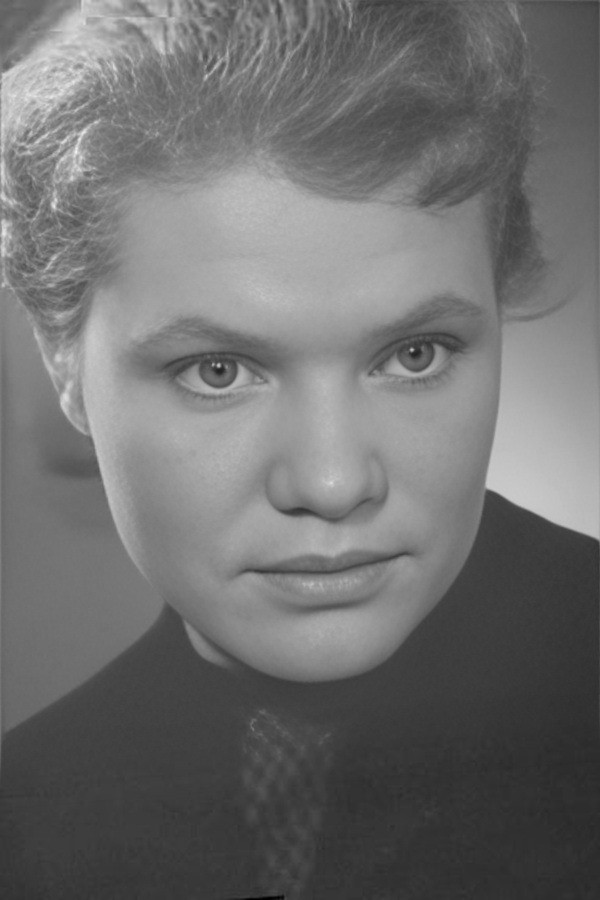 Valentina Ananina backdrop