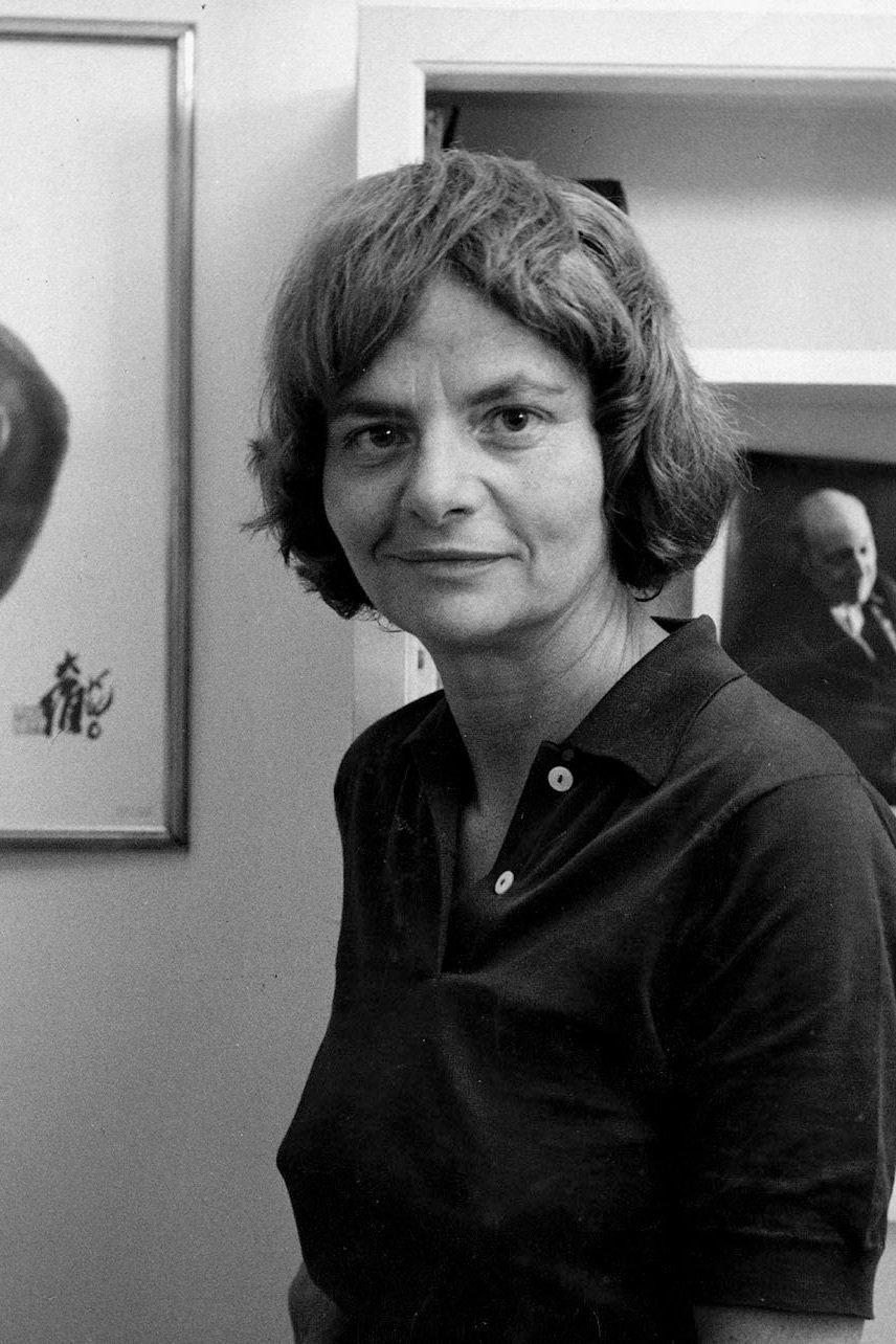 Elsa Morante backdrop