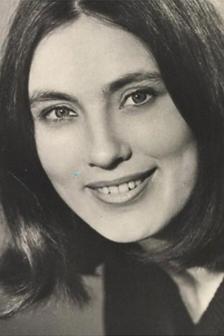 Ausma Kantāne backdrop