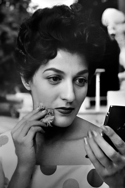 Simone Desmaison backdrop