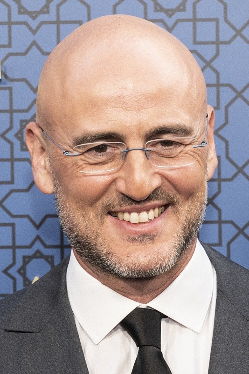 Daniel Syrkin backdrop