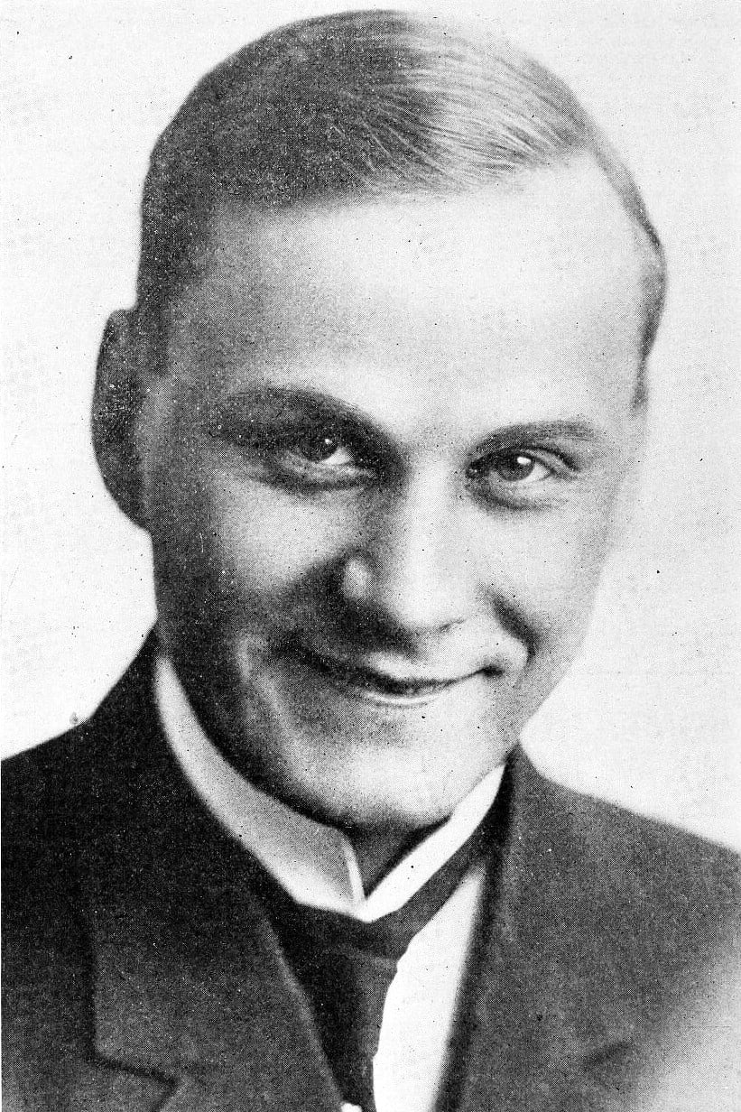 Fraunie Fraunholz backdrop