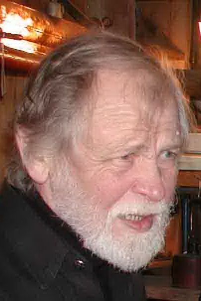 Yulian Kalisher backdrop