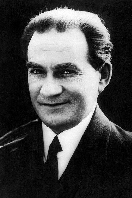 Nicolas Koline backdrop