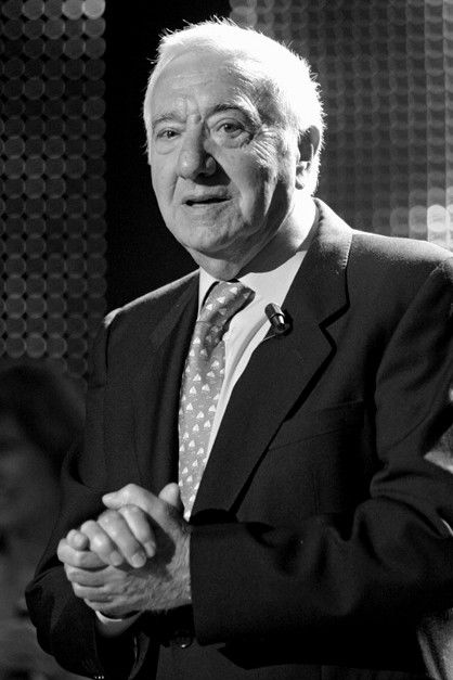 Miliki (Emilio Aragón Bermúdez) backdrop