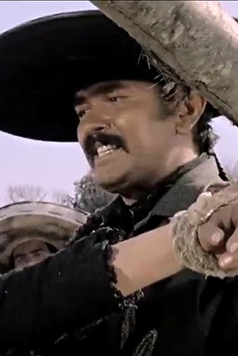 Lucio De Santis backdrop