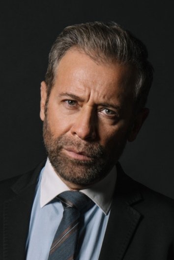 Juan Manuel Bernal backdrop