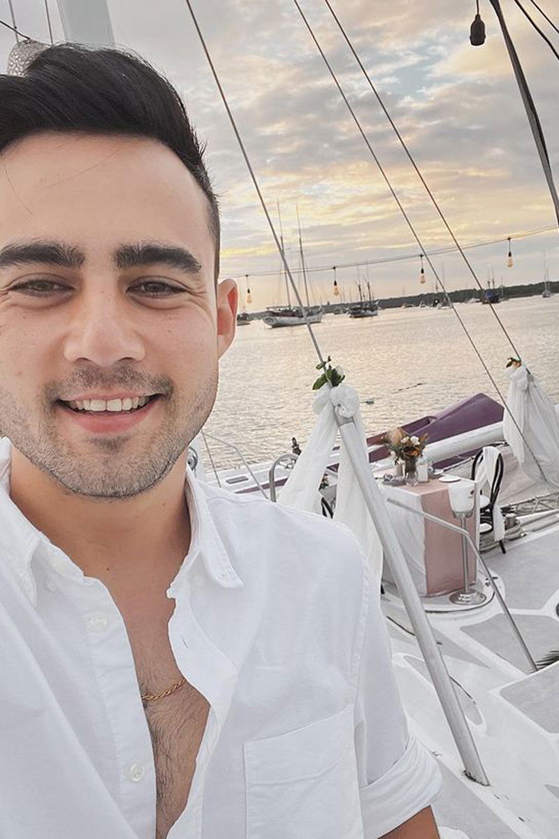 Indra Brotolaras backdrop