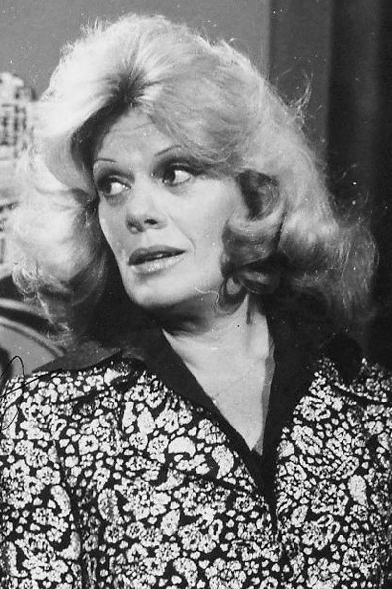 Beba Bidart backdrop