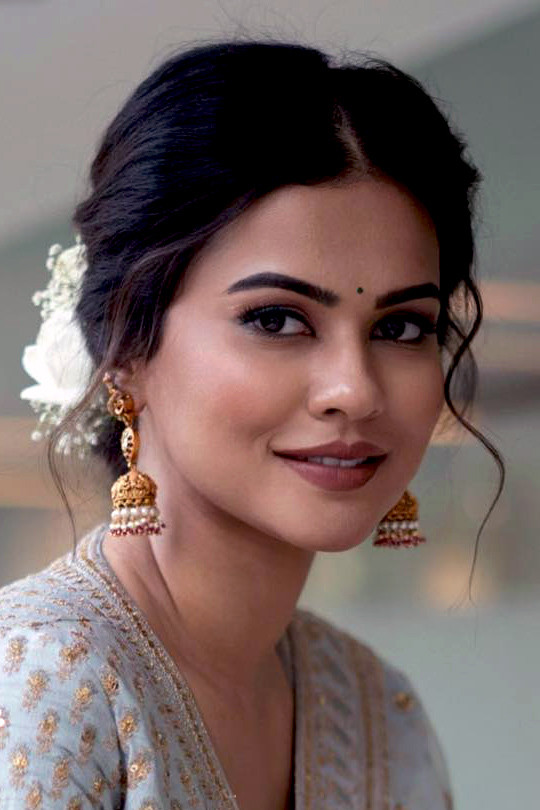 Sharmiela Mandre backdrop