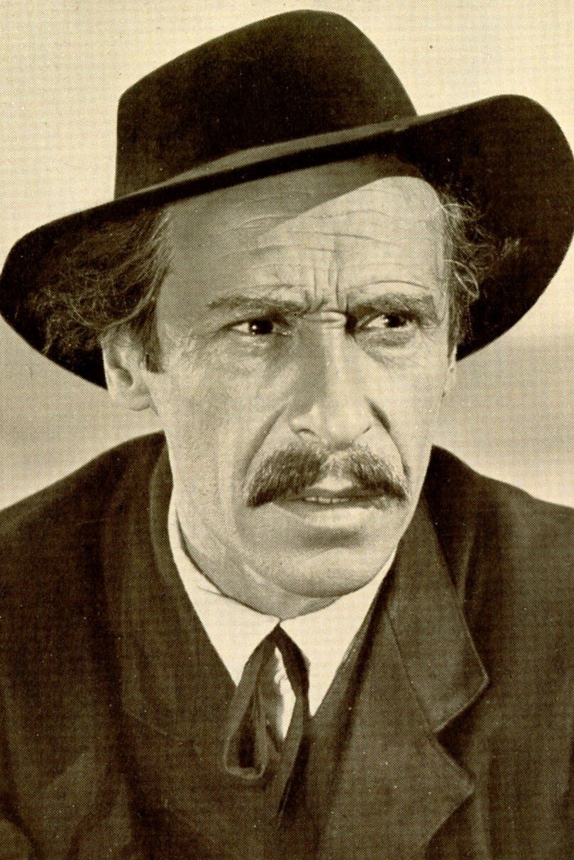 Alessandro Fersen backdrop