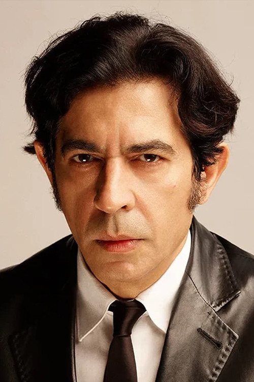 Okan Bayülgen backdrop