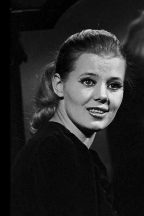 Lyudmila Senchina backdrop