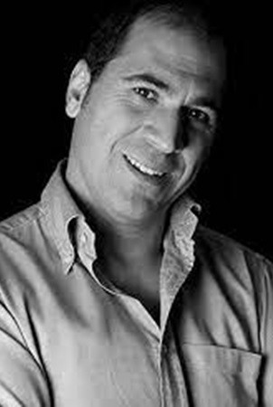 Ramon Godino backdrop