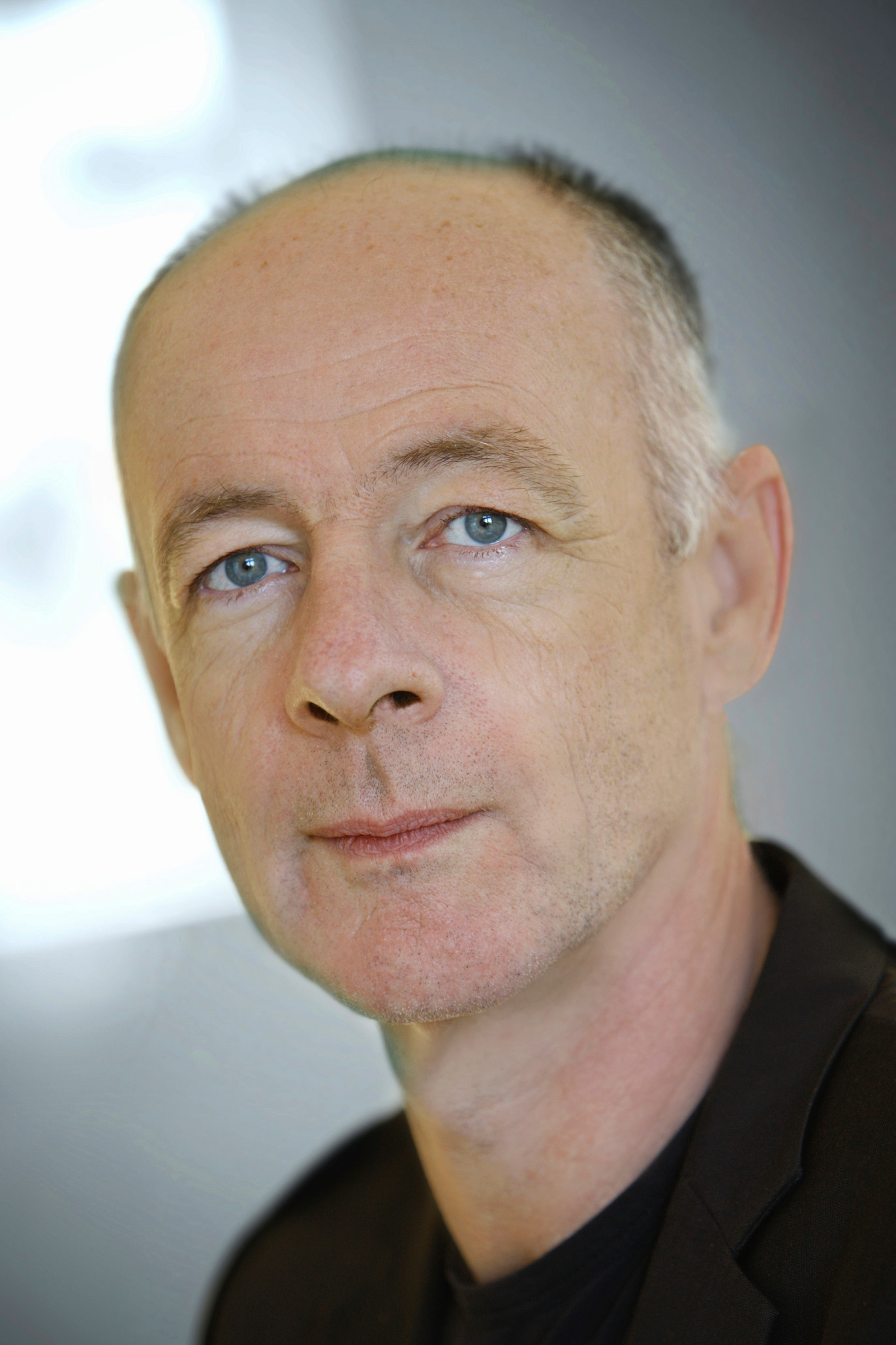 Friedrich Küppersbusch backdrop