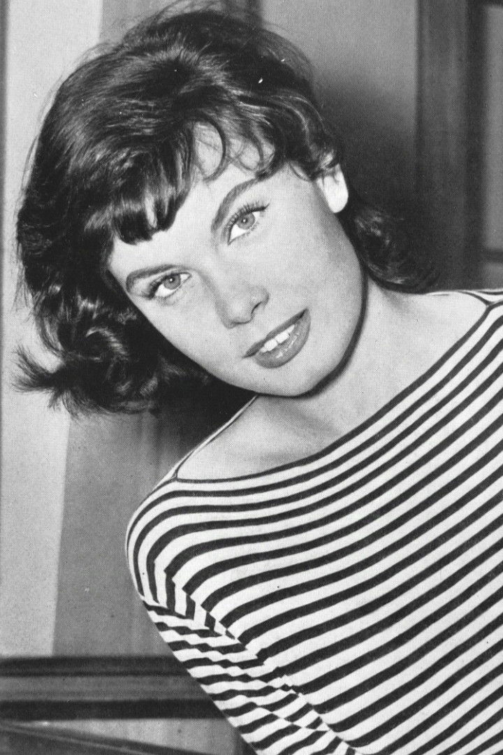 Pina Bottin backdrop