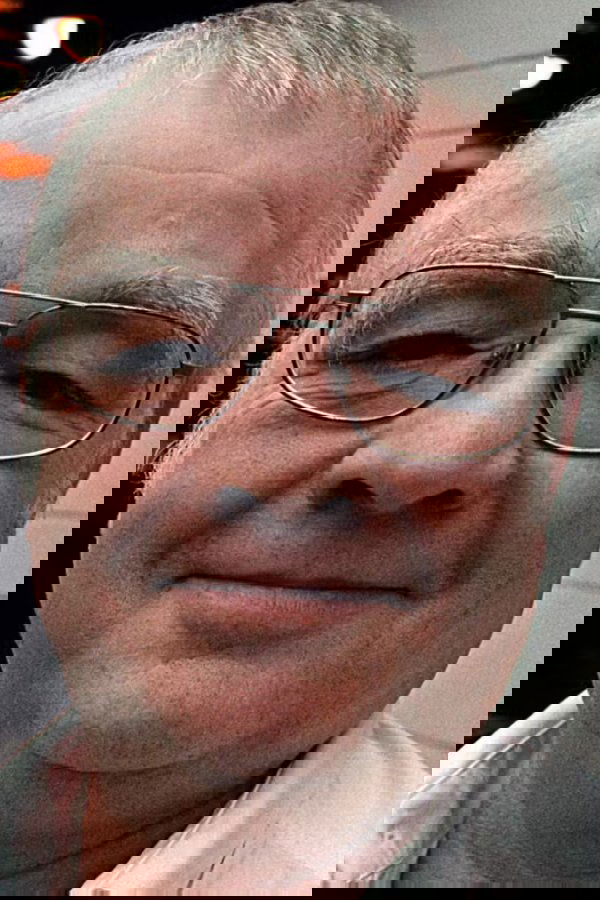 Troels II Munk backdrop