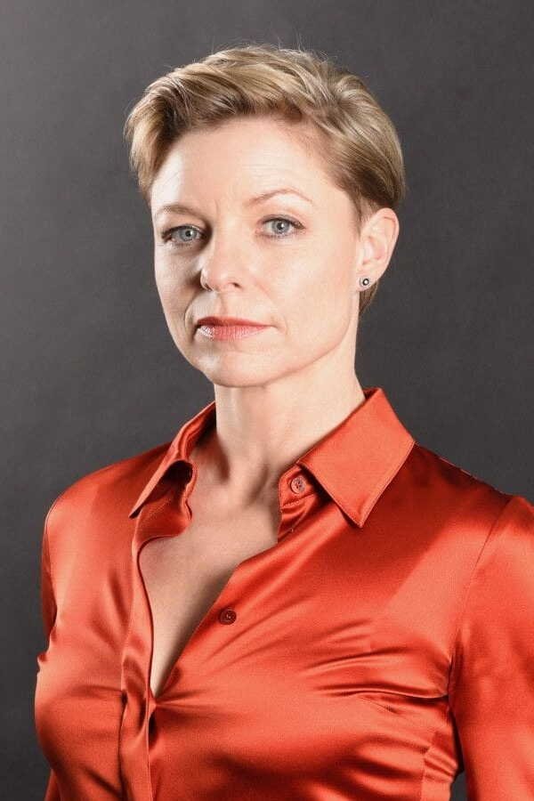 Julia Grimpe backdrop