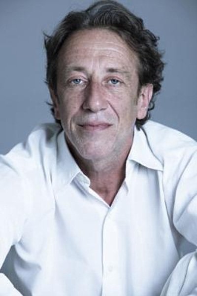 Saša Vulićević backdrop