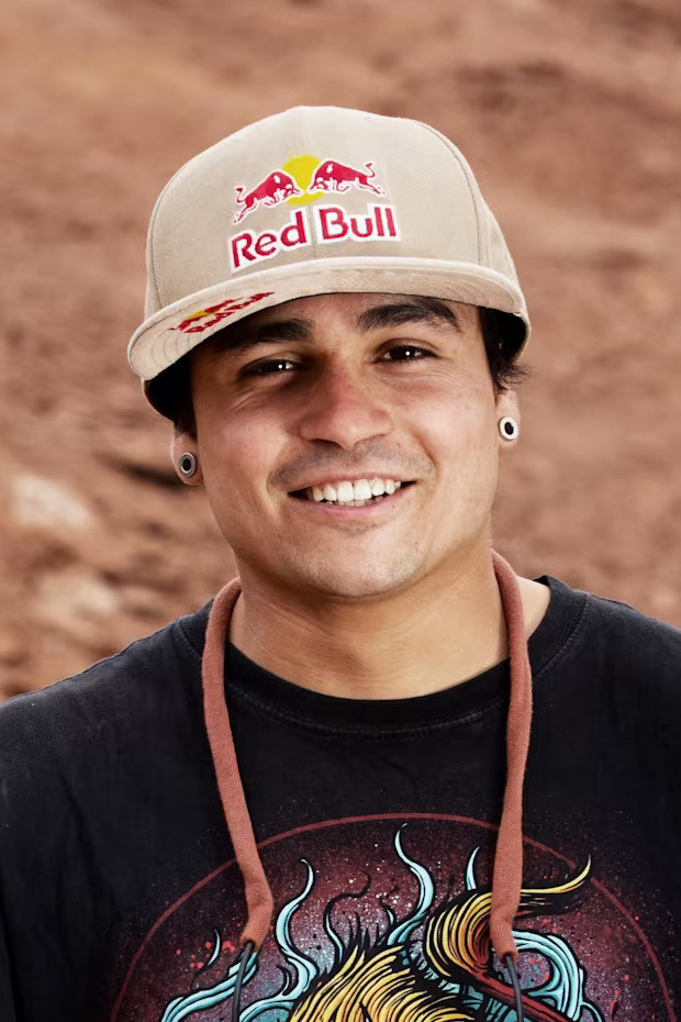 Andreu Lacondeguy backdrop