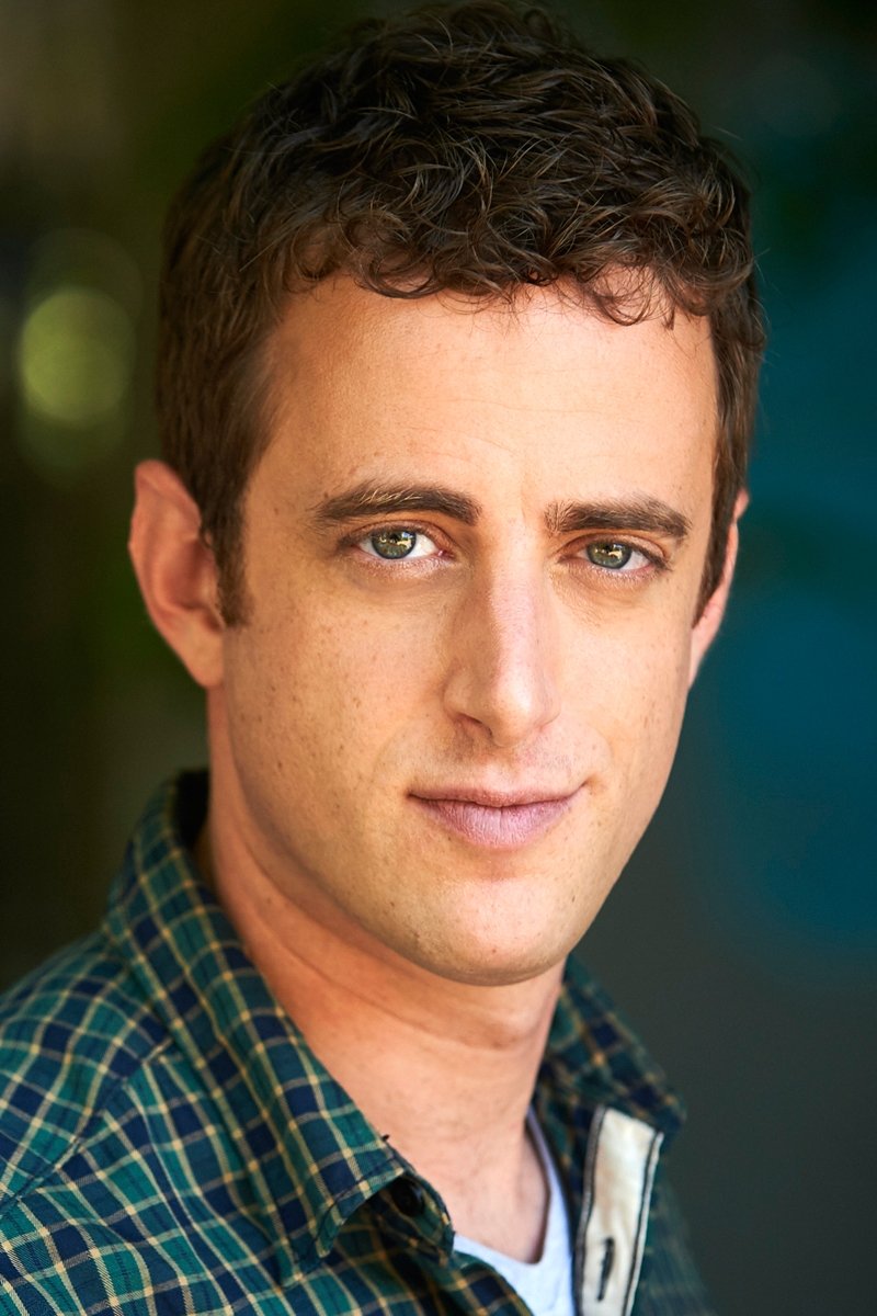 Dan Abramovici backdrop