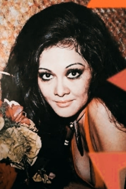 Ruth Pelupessy backdrop