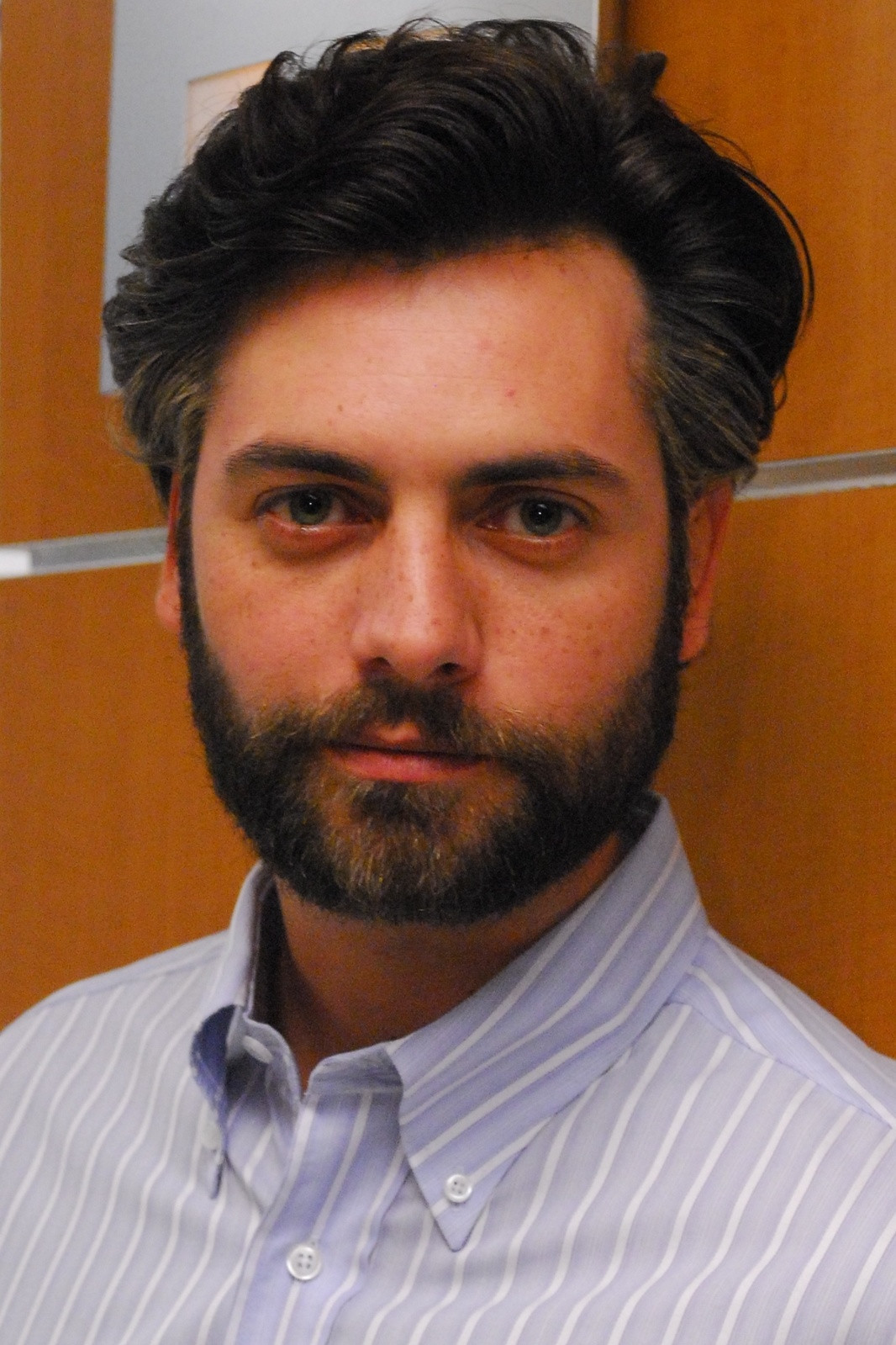 Leonardo Machado backdrop