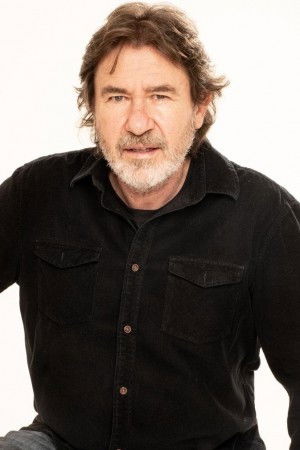 Angelo Coimbra backdrop