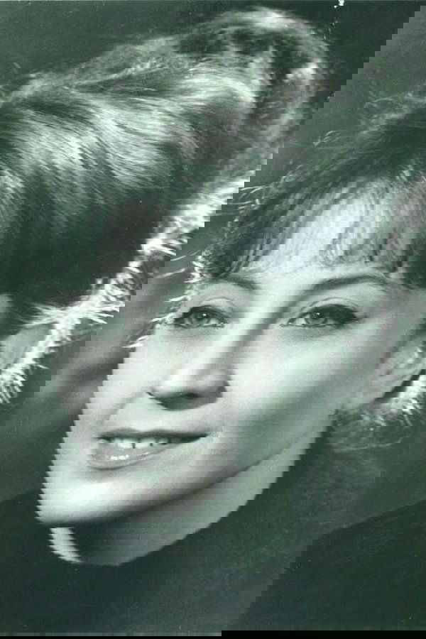 Gina Patrichi backdrop