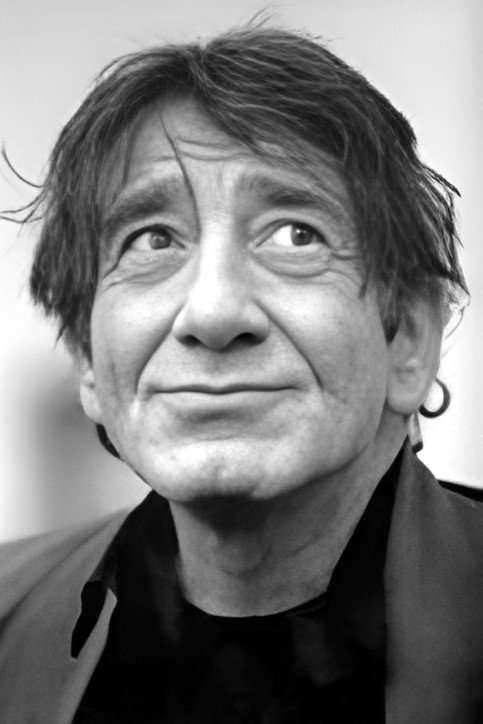 Vicky Messica backdrop