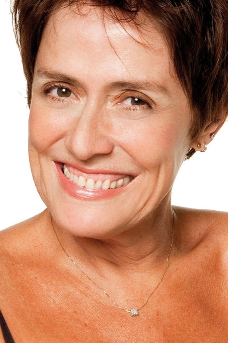 Nina de Pádua backdrop