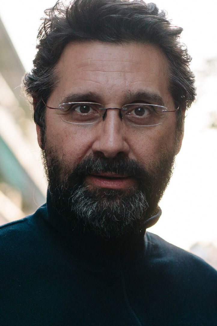 Thanos Anastopoulos backdrop