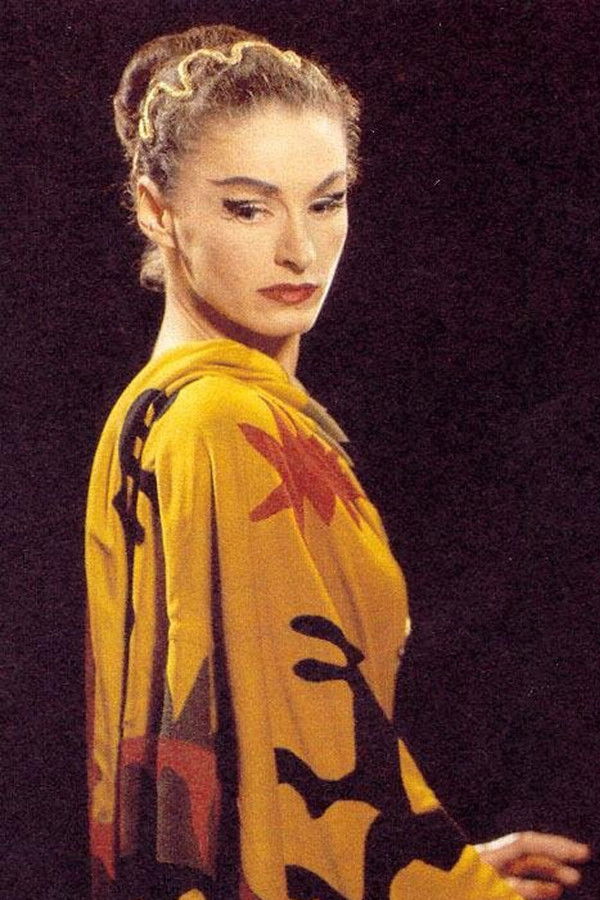 Helen McGehee: Helen Makëhi backdrop