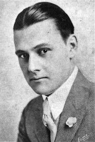 Ashton Dearholt: Ashtën Dierholt